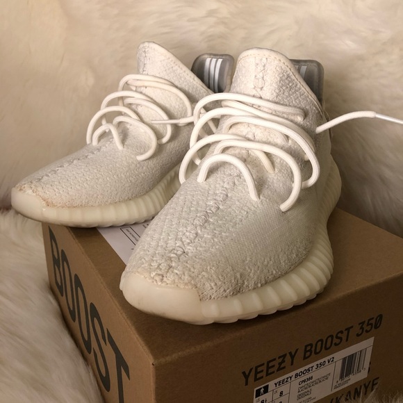 Cream white yeezy 350 boost v2
